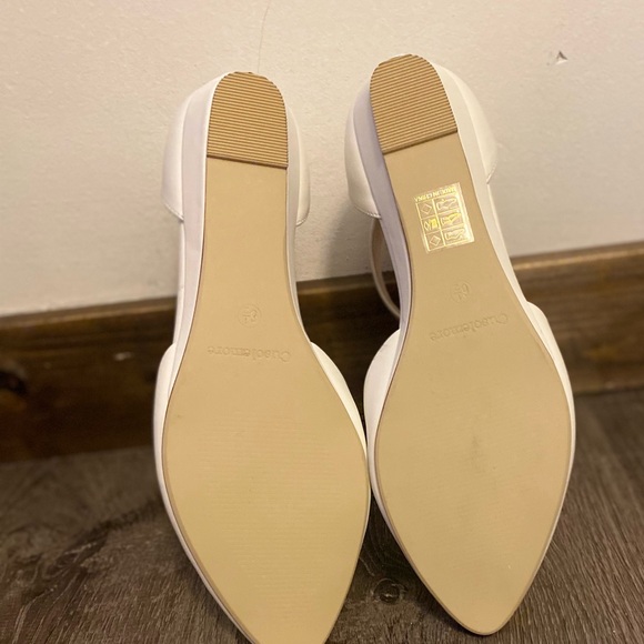 White flats - Picture 4 of 4